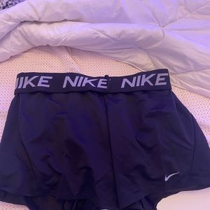 nike shorts size small